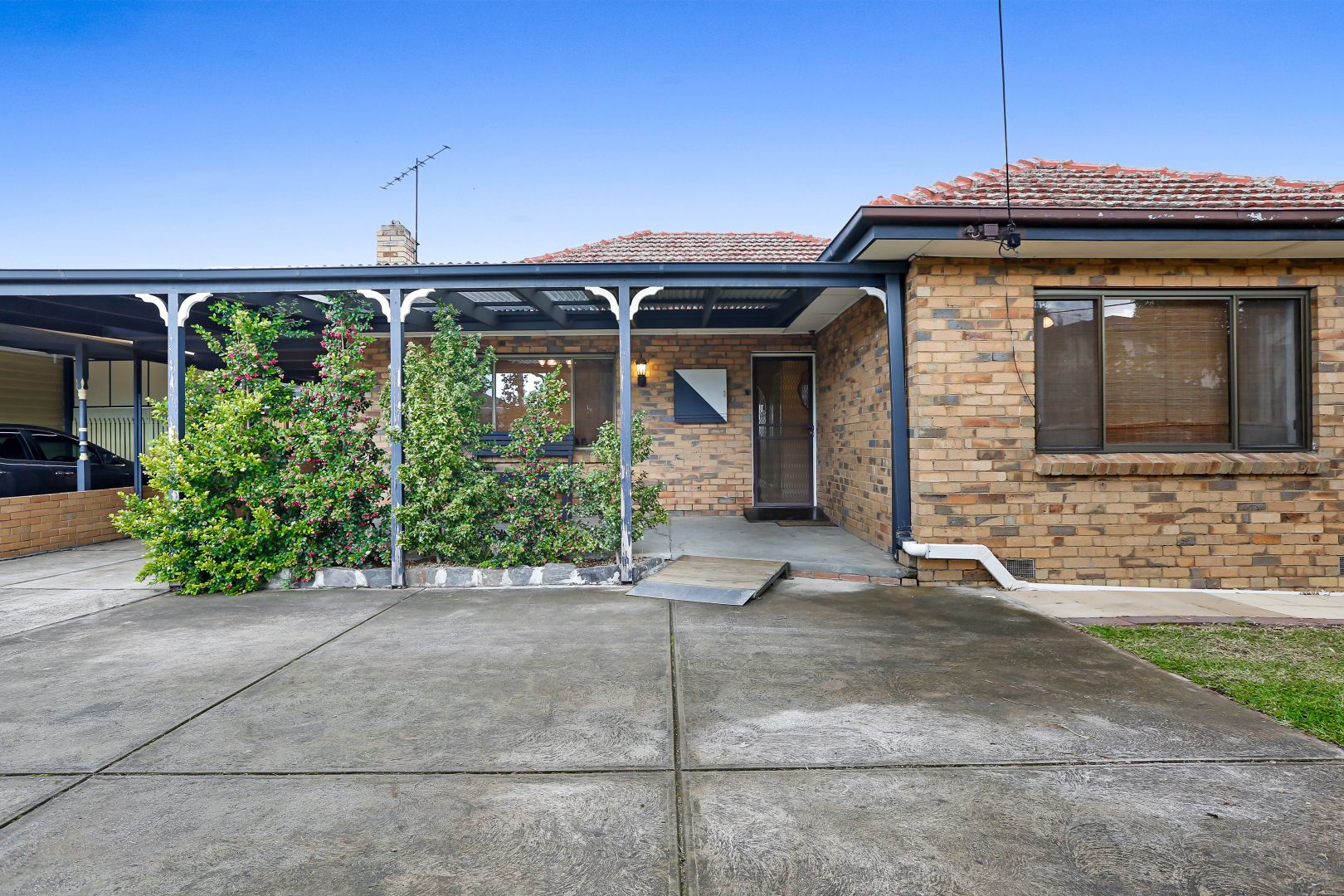 35 North Street, Hadfield Property History & Address Research Domain