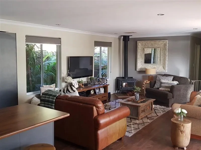 22 Ackworth Grange, The Vines WA 6069