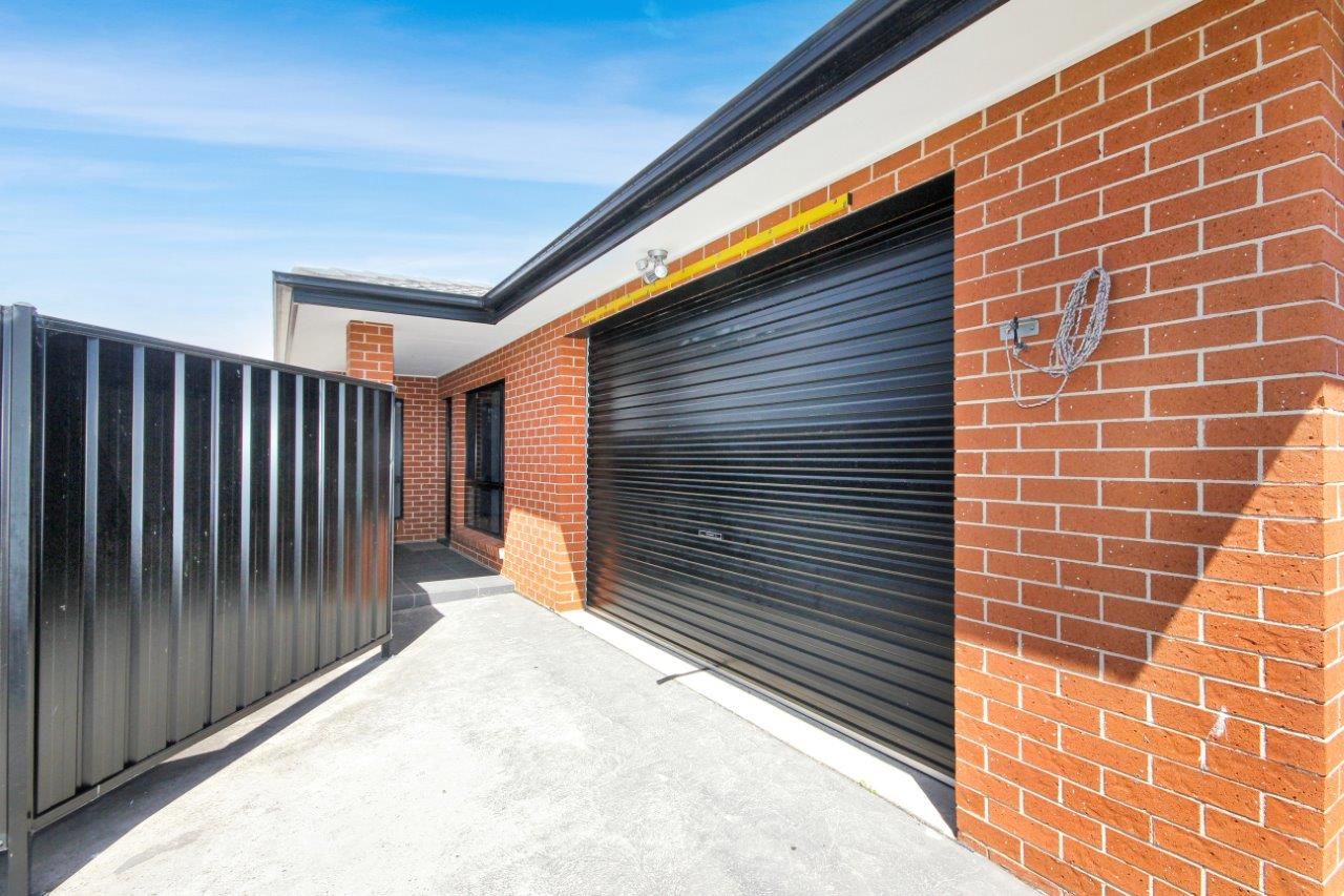 2 bedrooms House in 38A Bettong Crescent BOSSLEY PARK NSW, 2176