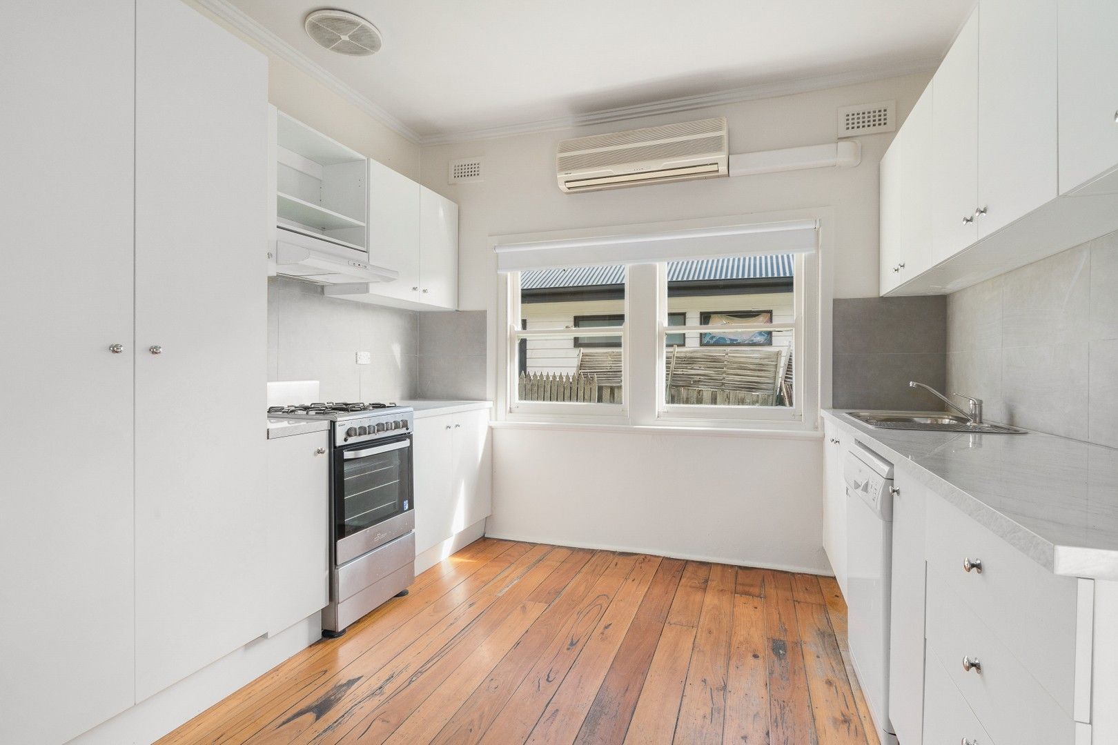 3 bedrooms House in 25 Oates Street FRANKSTON VIC, 3199