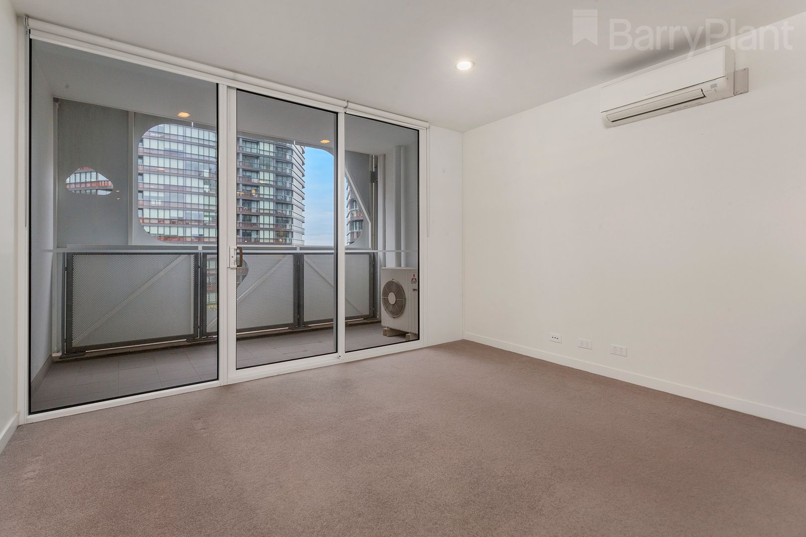 822/55 Merchant Street, Docklands VIC 3008, Image 2