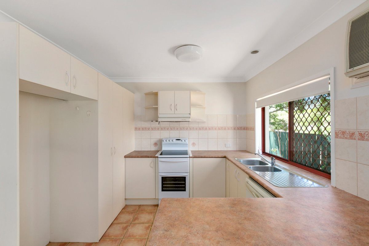 41 Paddington Drive, Carrara QLD 4211, Image 1