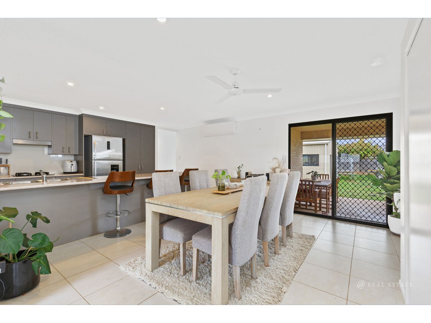 15 Constellation Drive, Rosslyn QLD 4703, Image 1