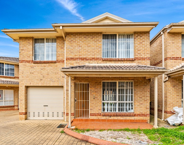 8/28 Warialda Way, Hinchinbrook NSW 2168