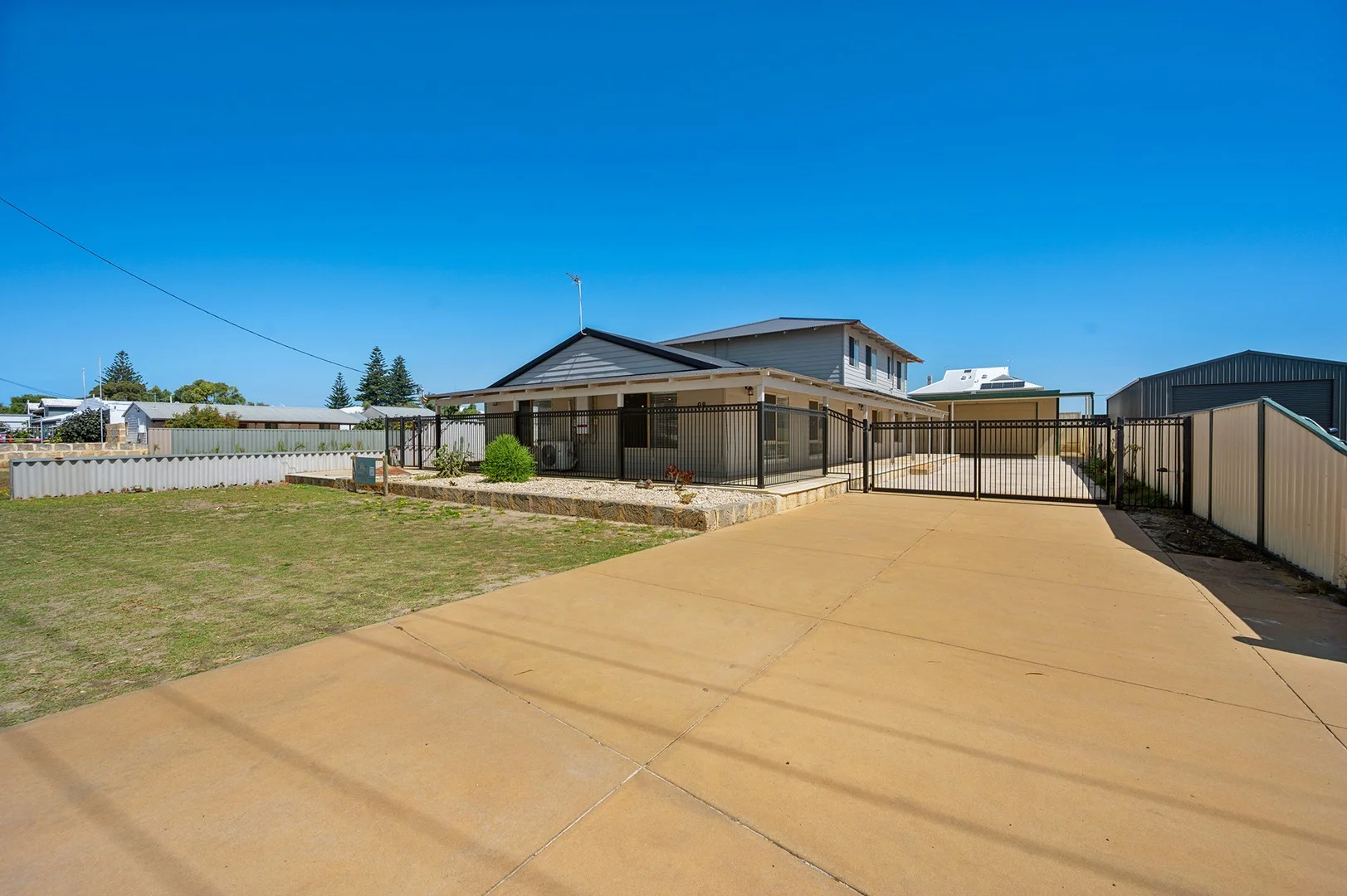 Primary image of 98 Gingin Road, Lancelin WA 6044