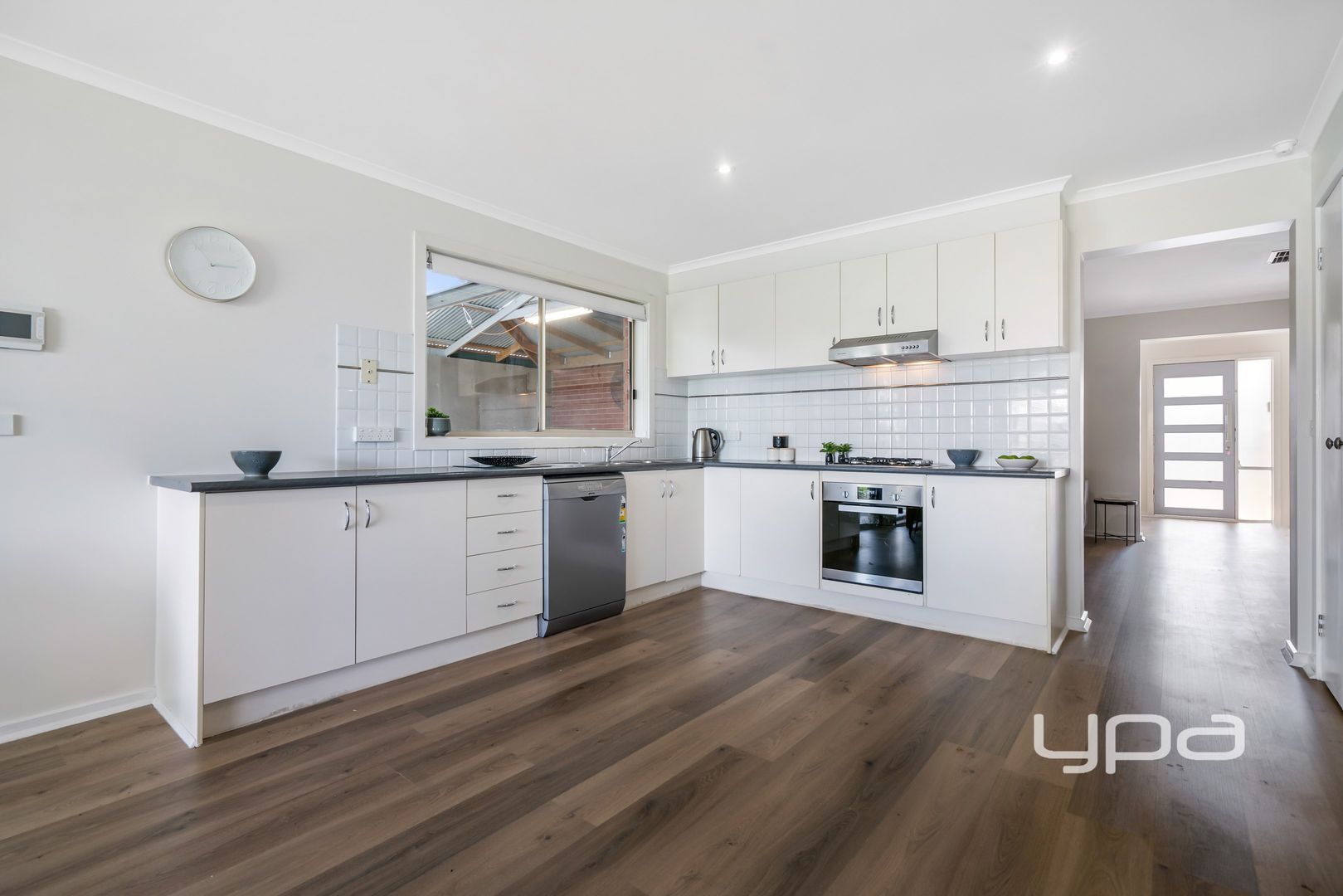 22 Burge Drive, Sunbury VIC 3429, Image 2