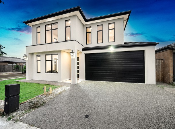 10 Aquatic Drive, Cranbourne West VIC 3977