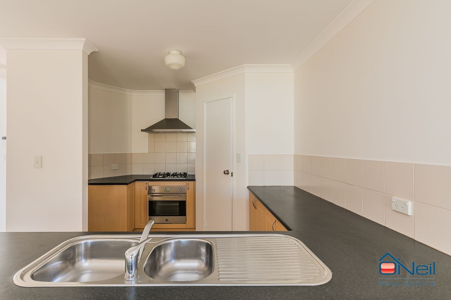 8/51 Braemore Street, Seville Grove WA 6112, Image 2