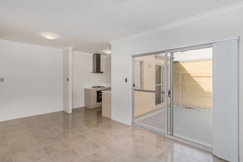 4/14 Mason Street, Cannington WA 6107, Image 2