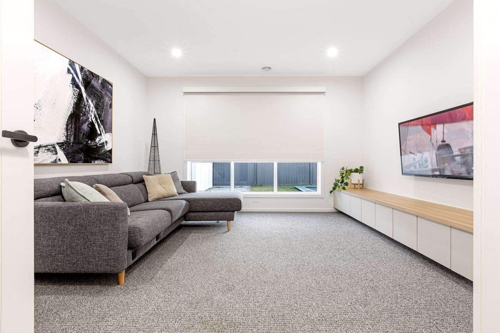 24 Grainger Parade, Lucas VIC 3350, Image 1