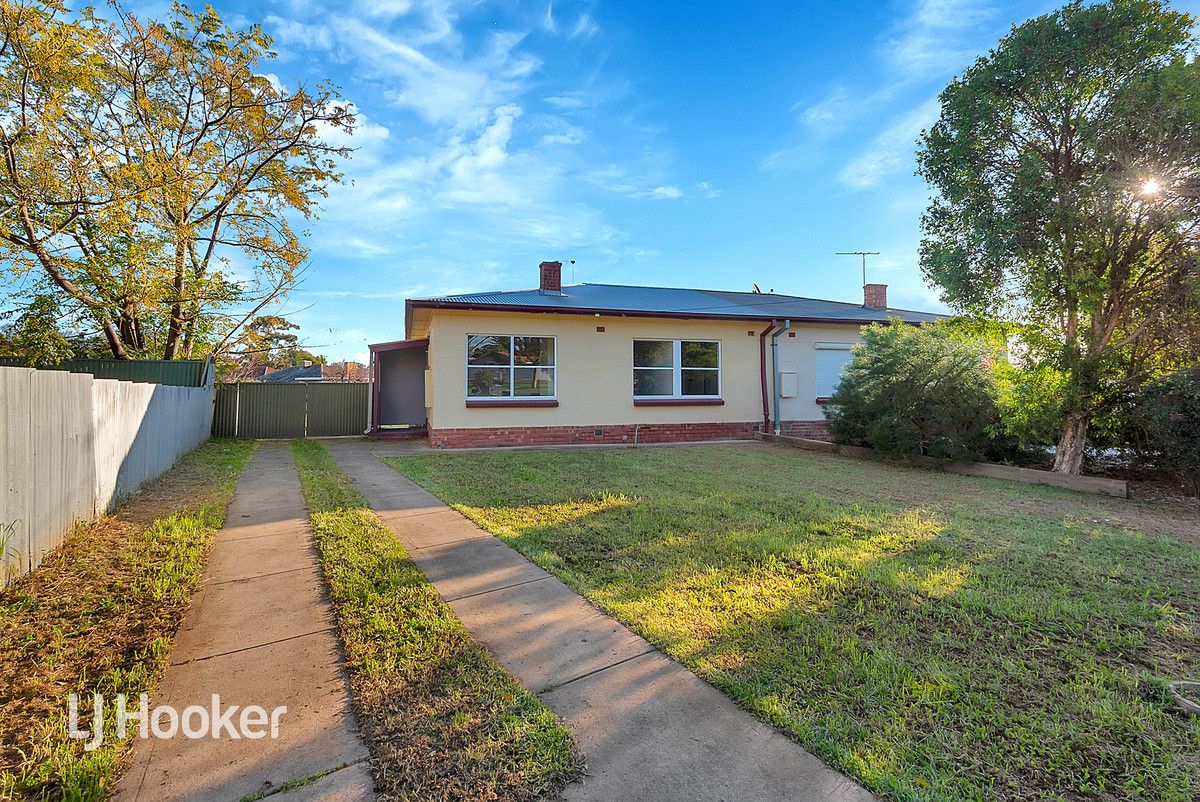 3 bedrooms House in 14 Holcomb Street ELIZABETH EAST SA, 5112