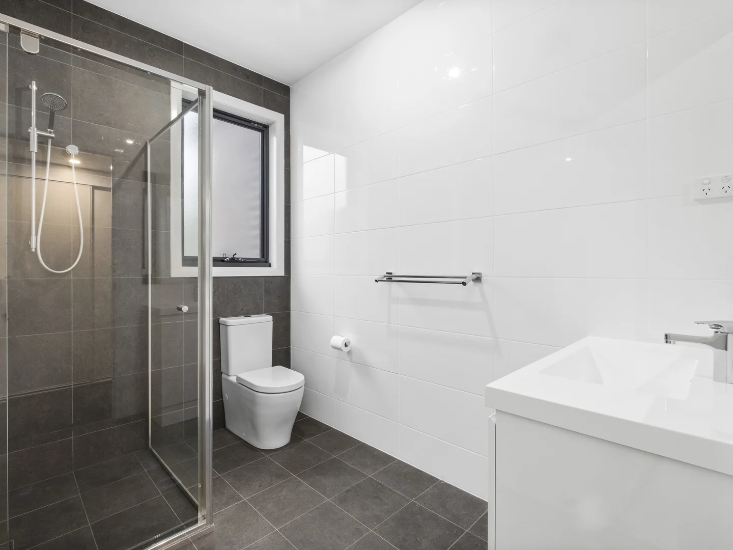 Additional image 8 of 4/2 Shumack Street, Weetangera ACT 2614