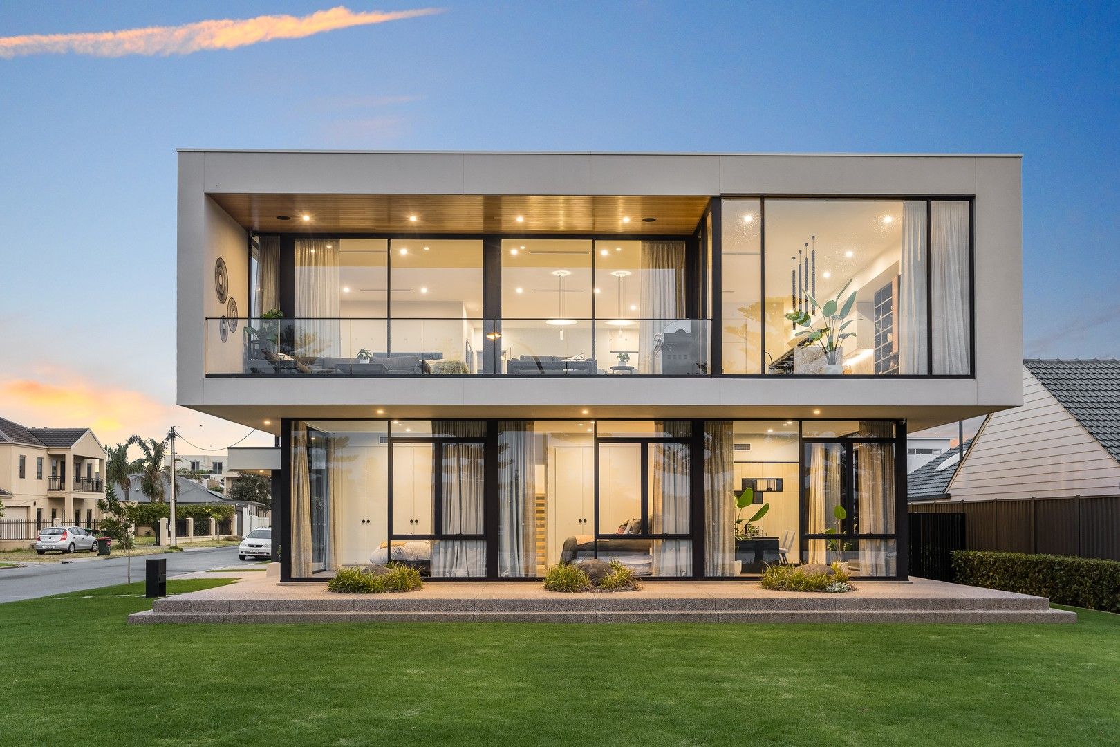 4 bedrooms House in 26 Patawalonga Frontage GLENELG NORTH SA, 5045