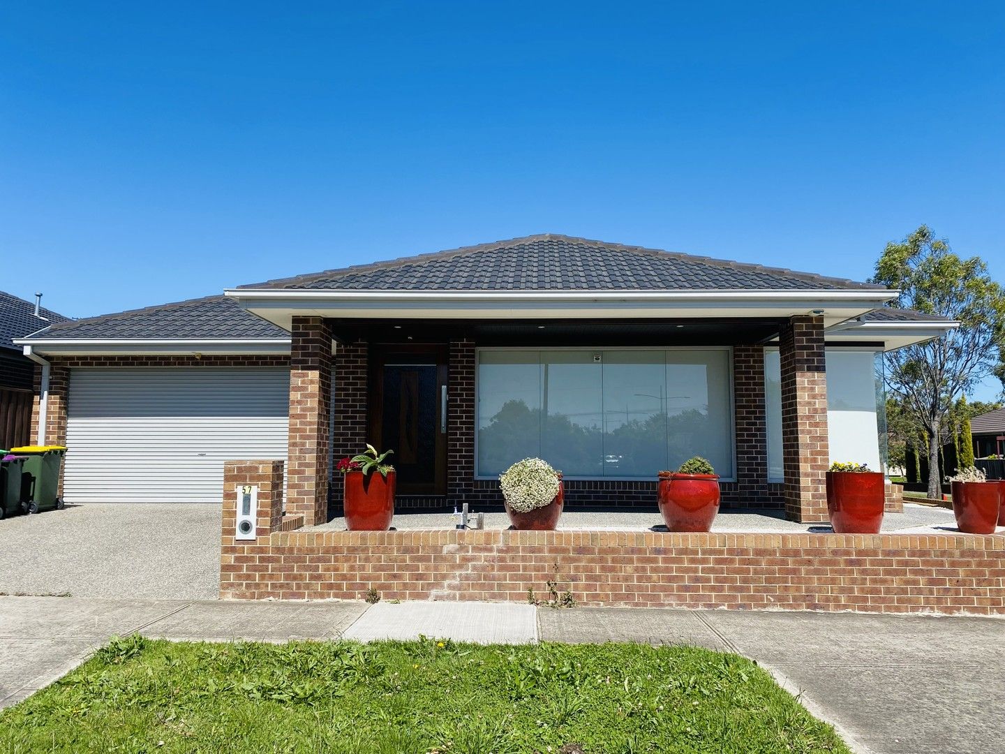 3 bedrooms House in 57 Champions Parade WOLLERT VIC, 3750