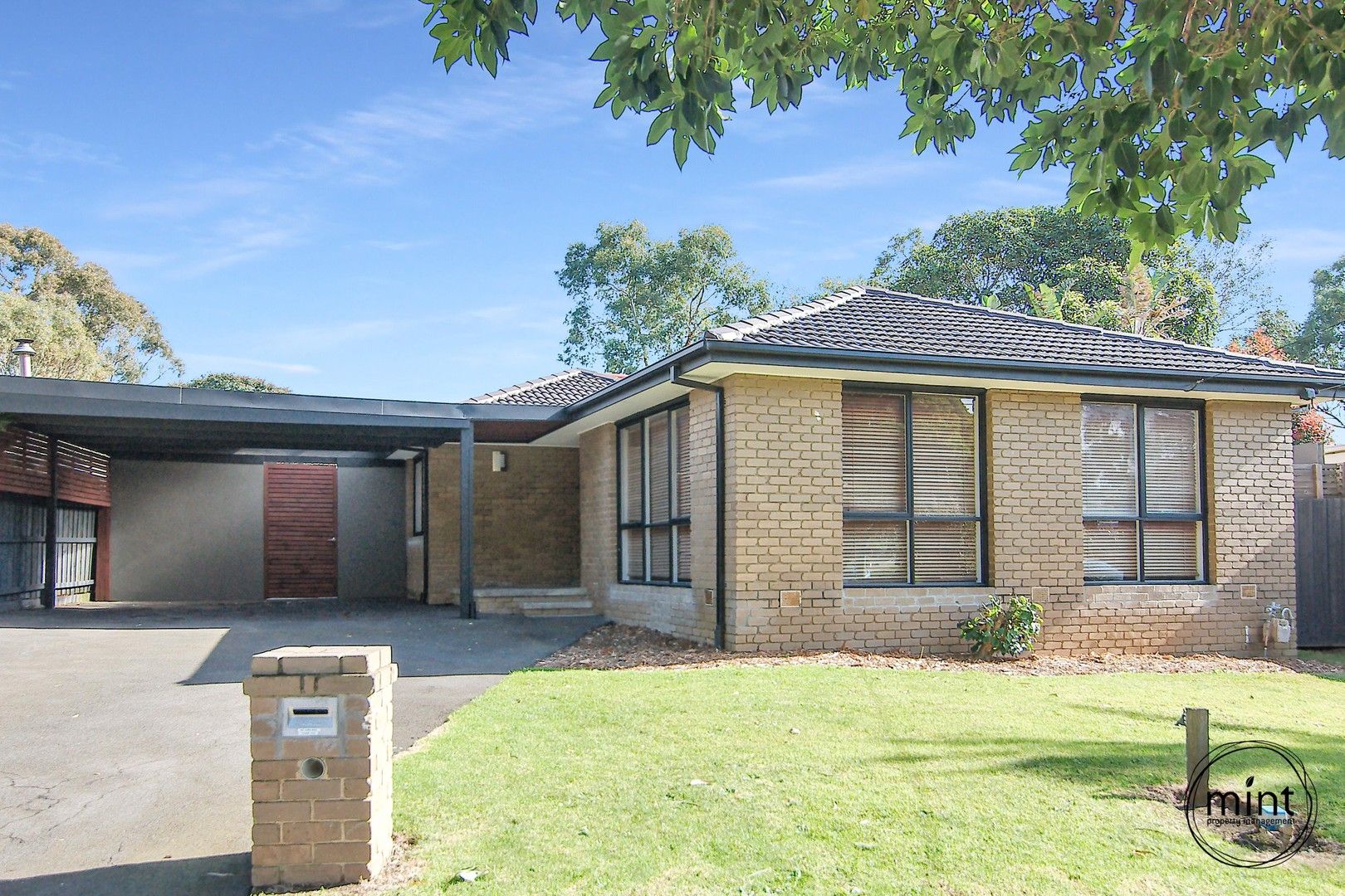 4 bedrooms House in 11 Liardet Crescent FRANKSTON VIC, 3199