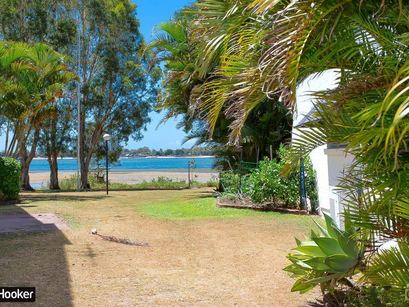 21/10B Spinnaker Drive, SANDSTONE POINT QLD 4511, Image 2