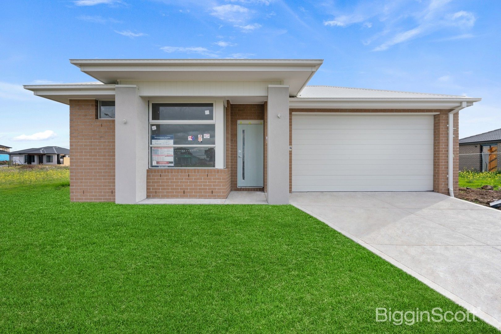 4 bedrooms House in 27 Travancore Street TARNEIT VIC, 3029