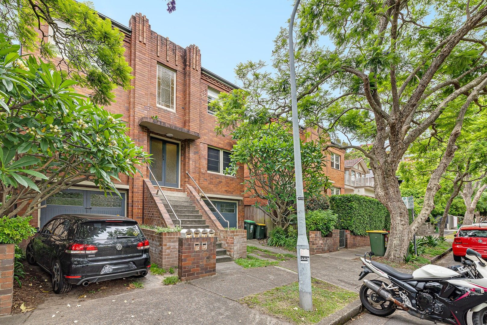 2 bedrooms Apartment / Unit / Flat in 2/51 McDougall Street KIRRIBILLI NSW, 2061
