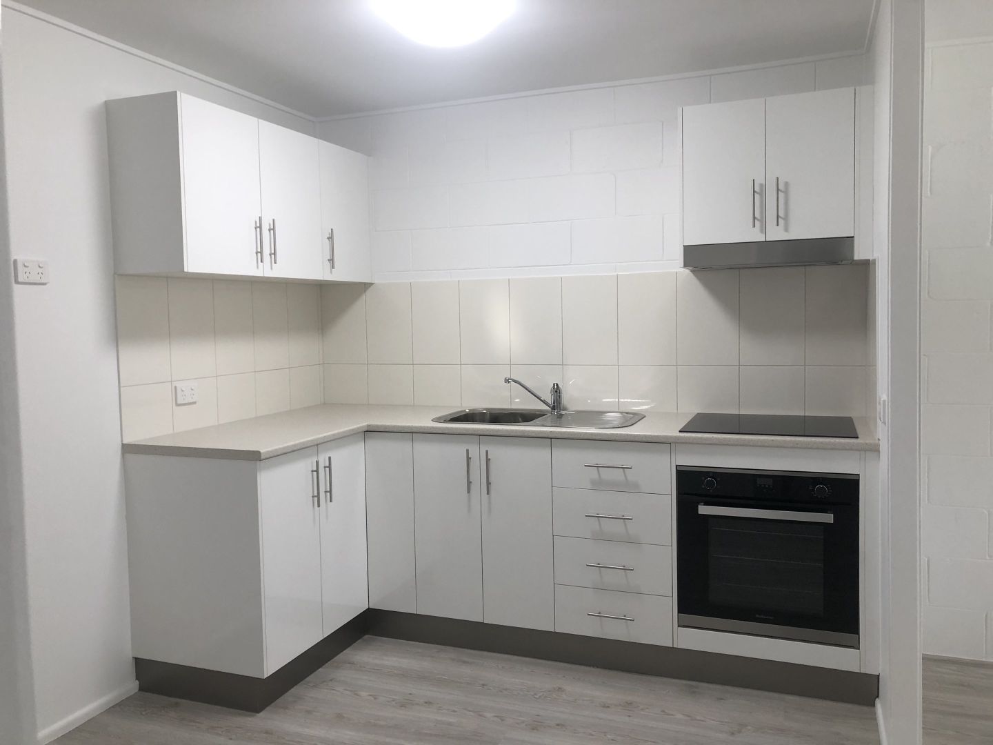 2/10 Cumberland Avenue, Slade Point QLD 4740 Apartment For Rent