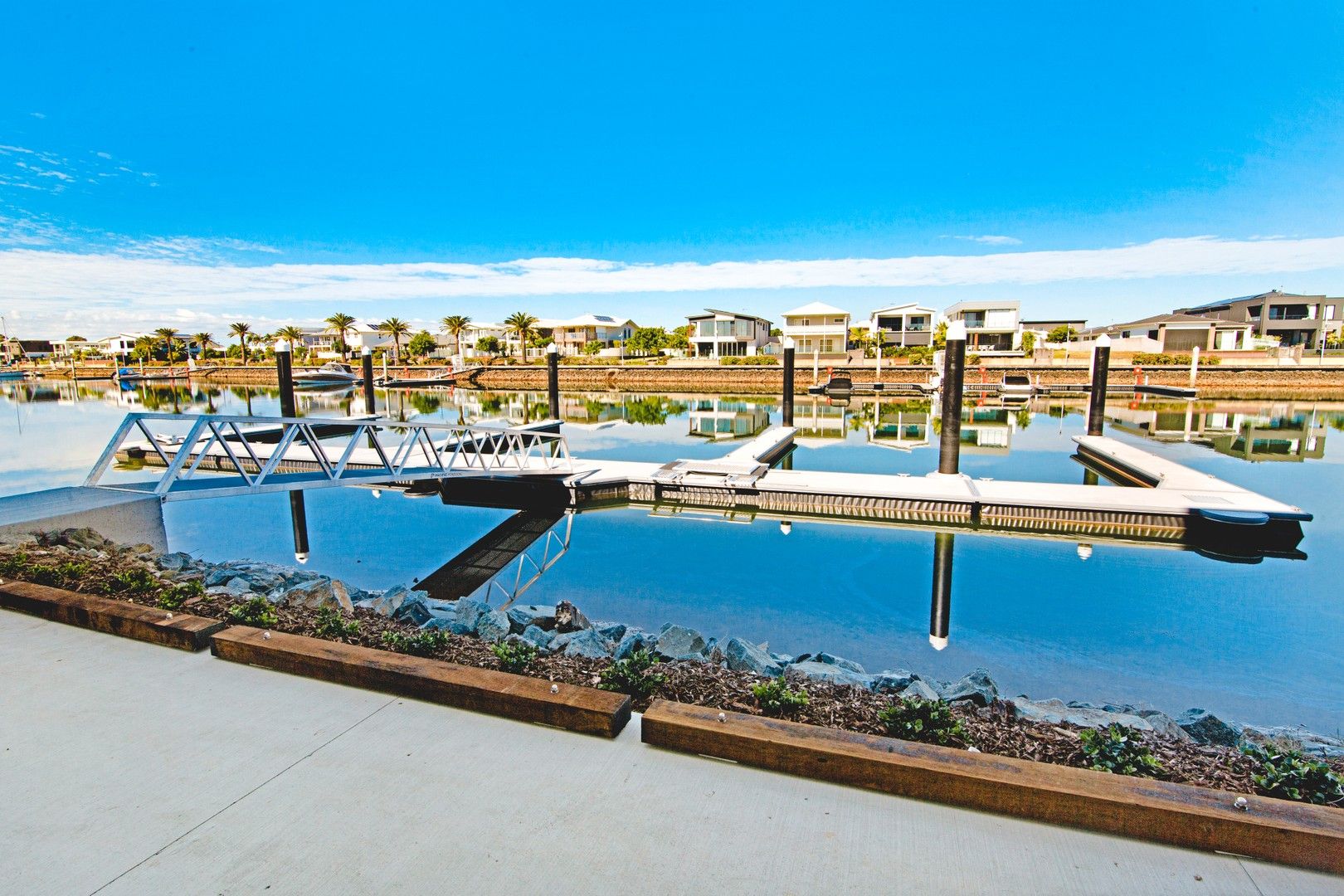 2 bedrooms Apartment / Unit / Flat in 119/37 Sickle Avenue HOPE ISLAND QLD, 4212