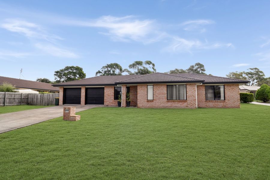 3 bedrooms House in 13 topaz Curcit URANGAN QLD, 4655