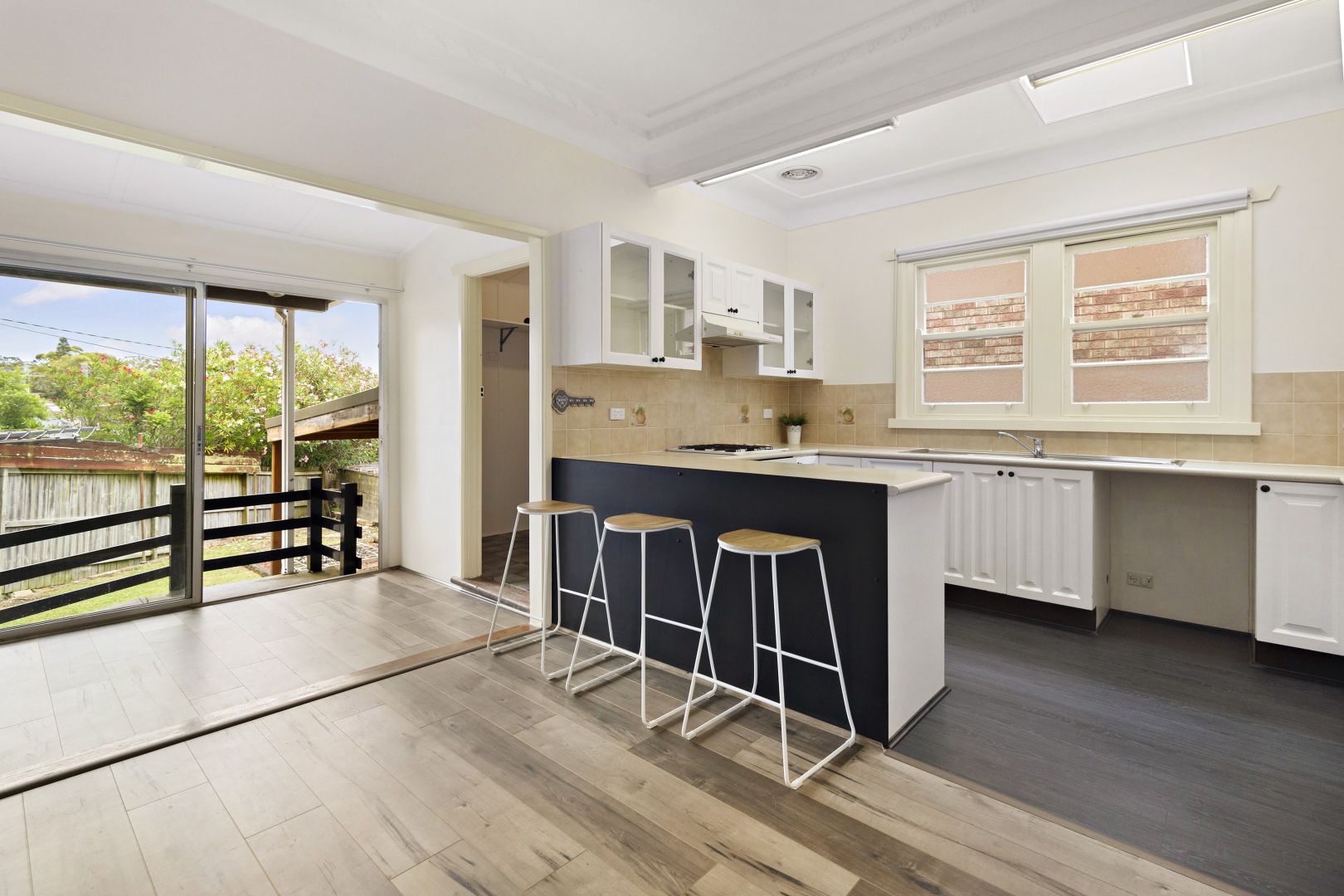 6 Horning Parade, Manly Vale NSW 2093, Image 2