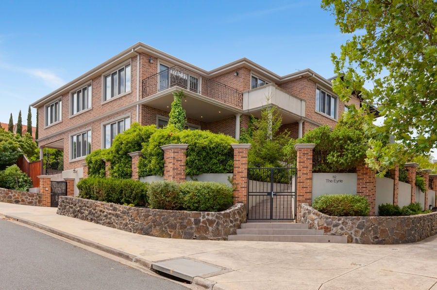 82 The Eyrie , Eaglemont VIC 3084