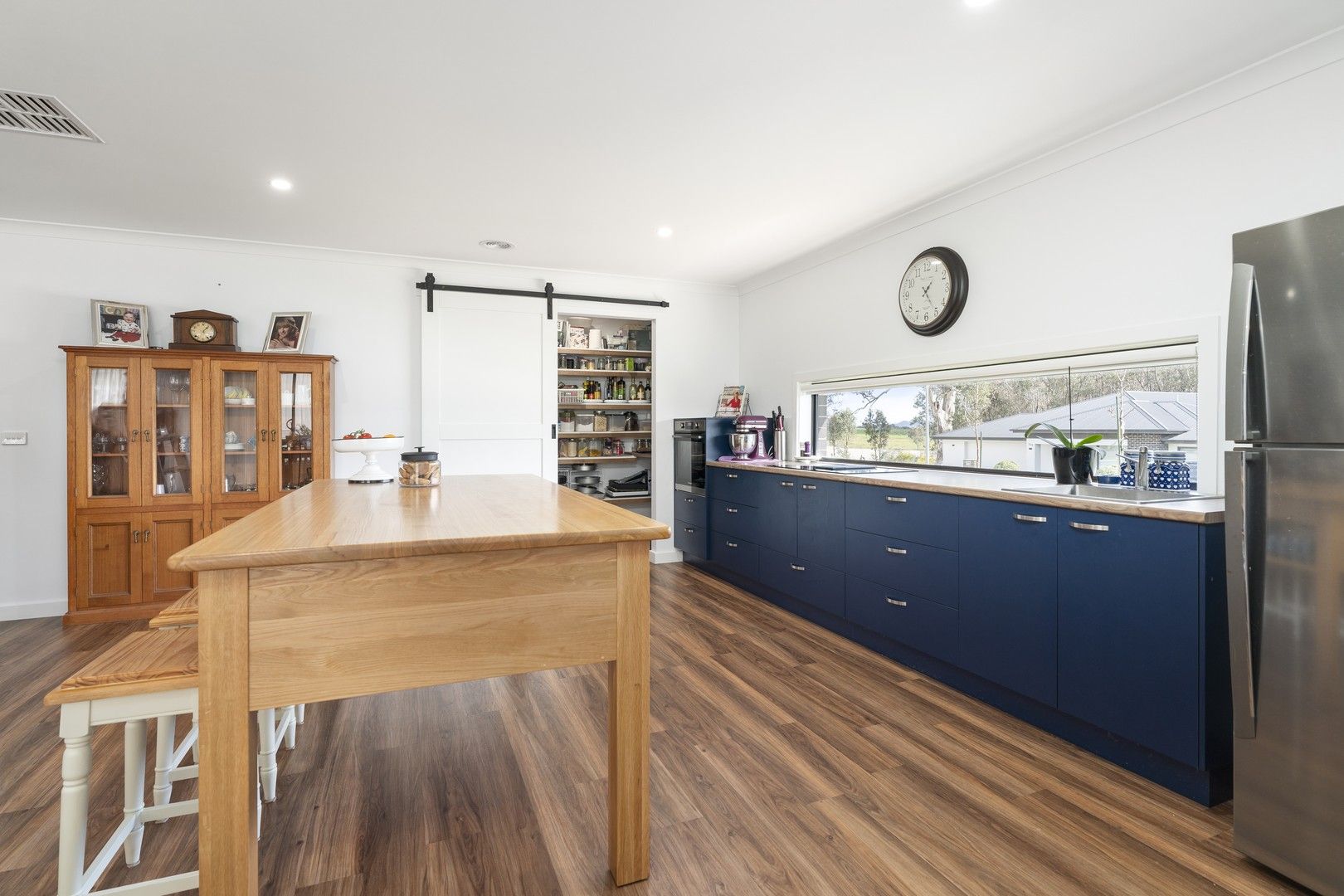 4 bedrooms House in 1 Drover Place THURGOONA NSW, 2640