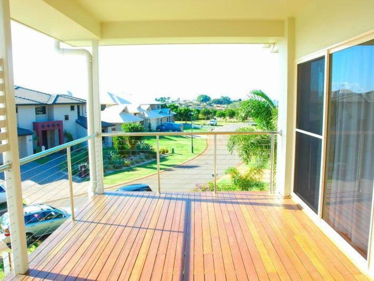 4 bedrooms House in 1/14 IRWIN Place REDLAND BAY QLD, 4165