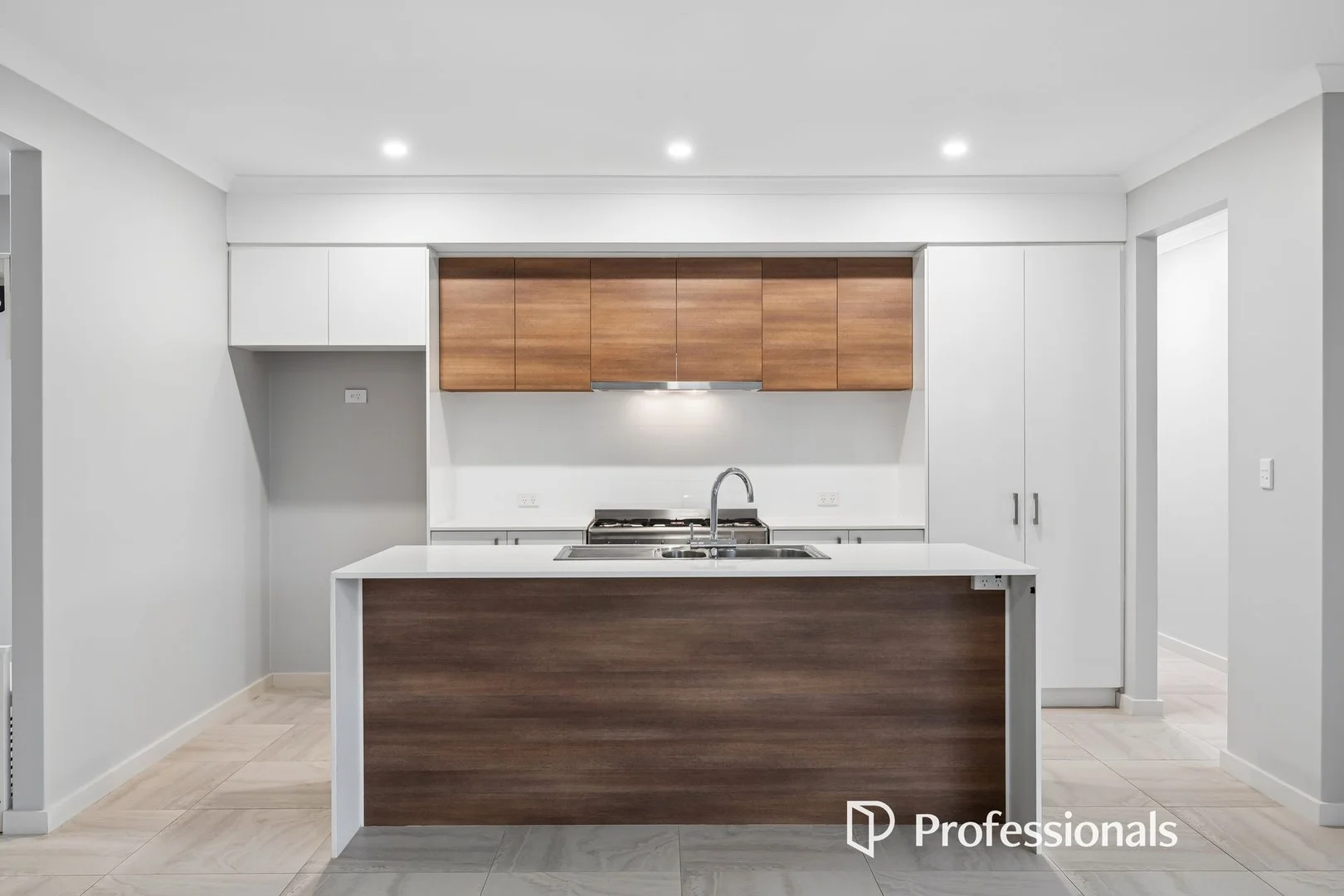 Primary image of 1/75 Hartfield Road, Forrestfield WA 6058