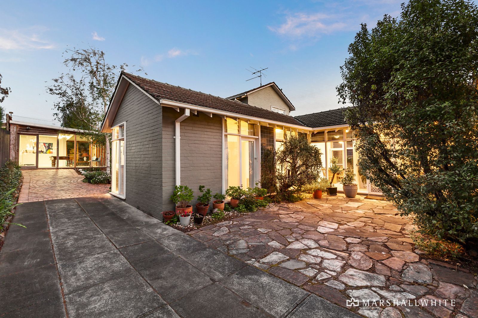 13 Clitus Avenue, Glen Iris VIC 3146, Image 2