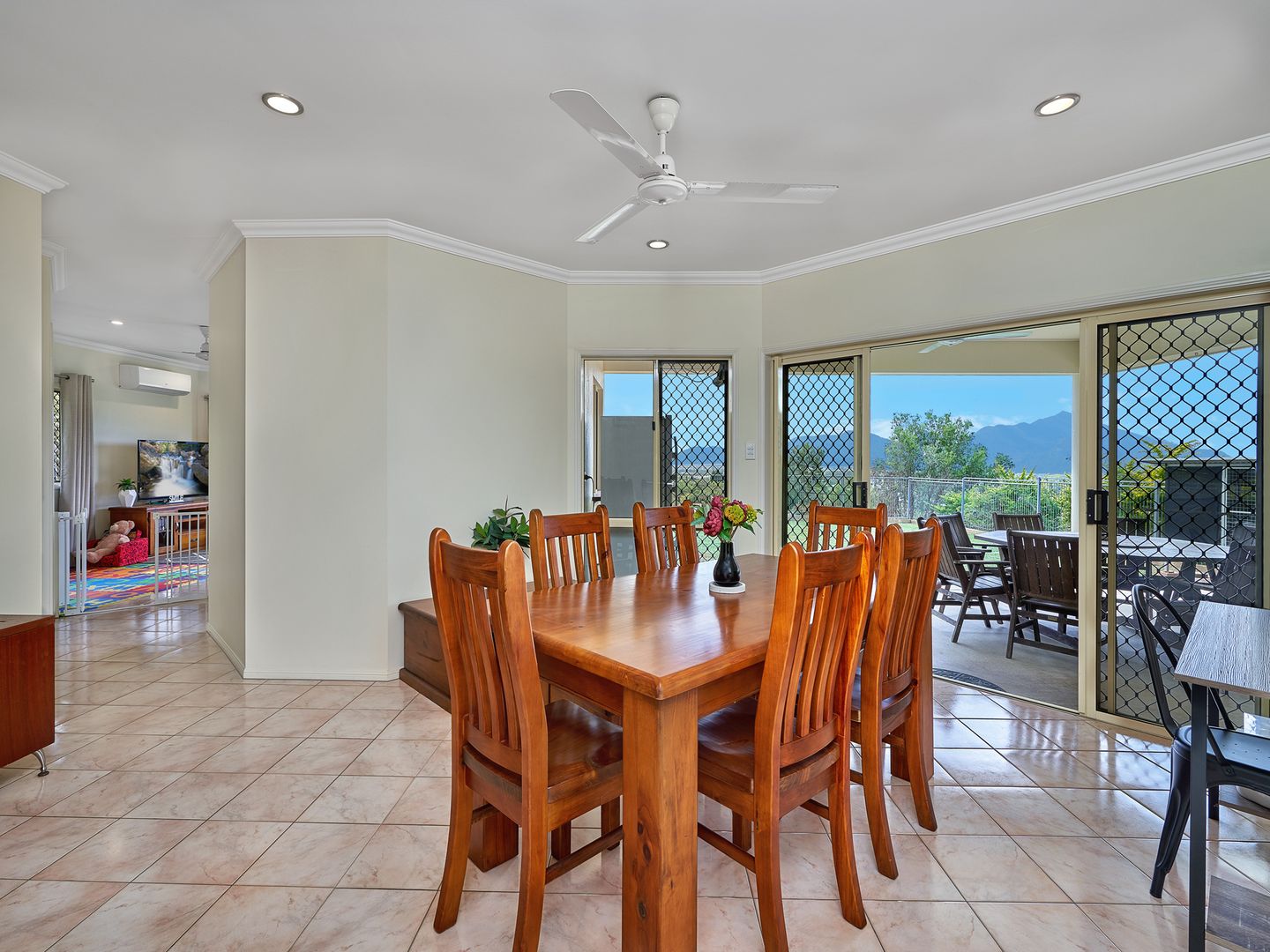 17 Wiltshire Drive, Gordonvale QLD 4865, Image 2