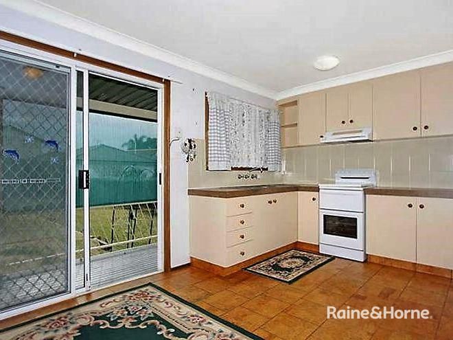 1 Hazel Close, Berkeley Vale NSW 2261, Image 2