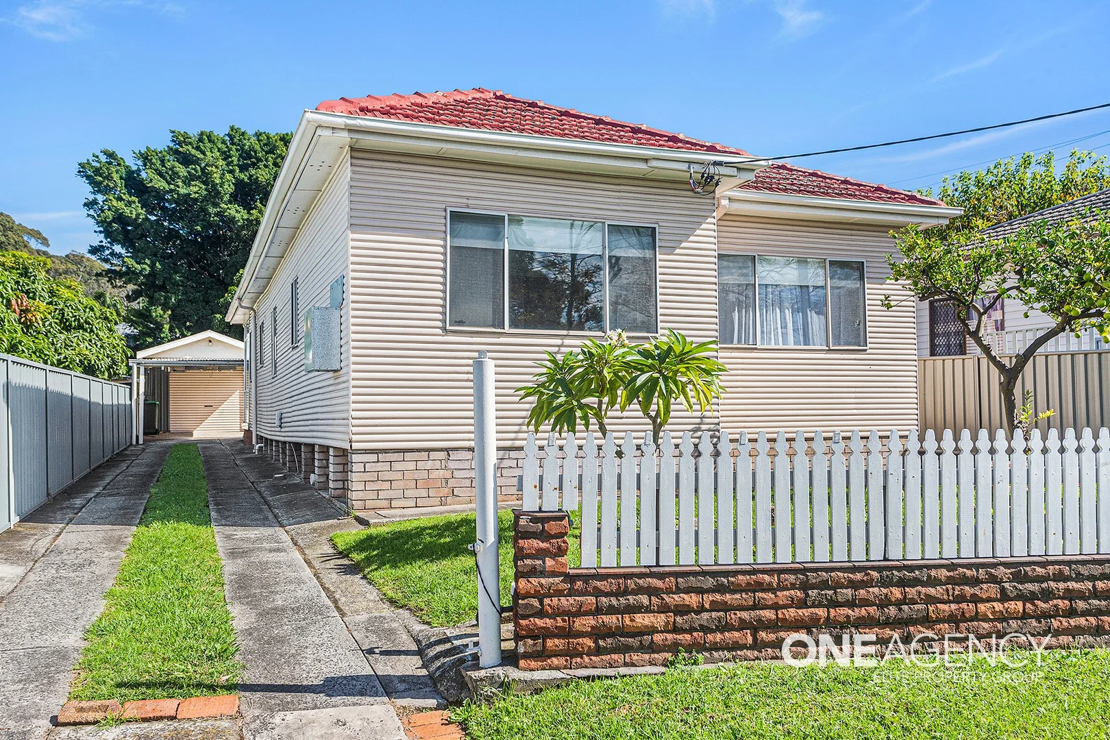 156-158 Gladstone Avenue, Coniston NSW 2500