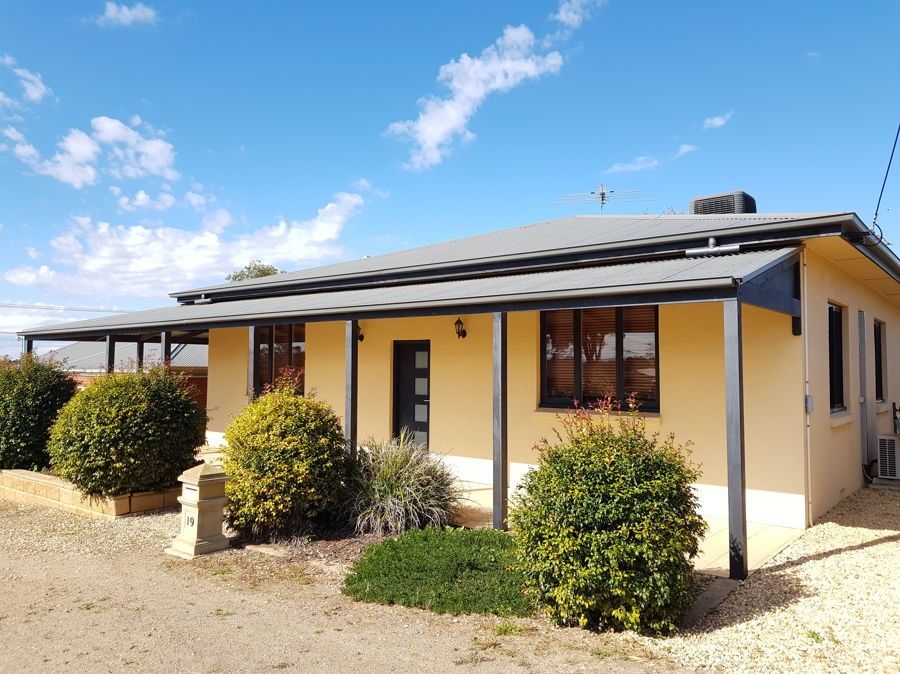 3 bedrooms House in 19 Willow Avenue MURRAY BRIDGE SA, 5253