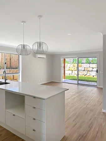 Additional image 3 of 66 Isabella Street, Collingwood Park QLD 4301