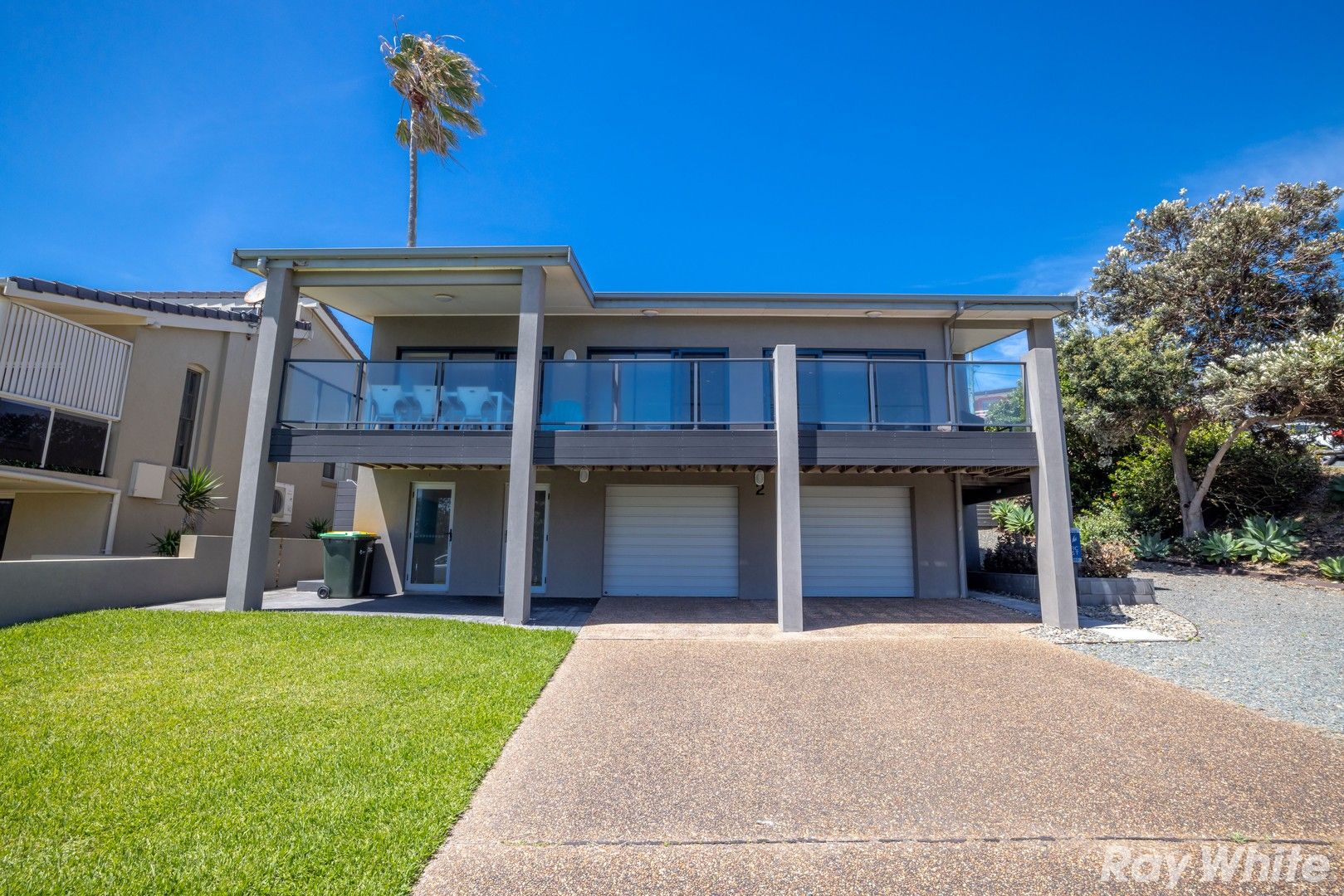 4 bedrooms House in 2 Cliff Road FORSTER NSW, 2428