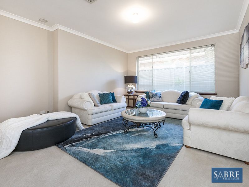 25 Robinia Rise, Helena Valley WA 6056, Image 2