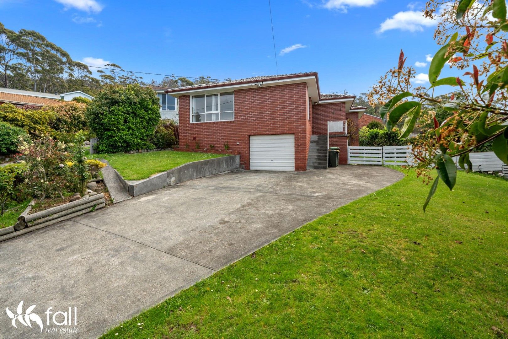 3 bedrooms House in 4 Wandella Avenue TAROONA TAS, 7053