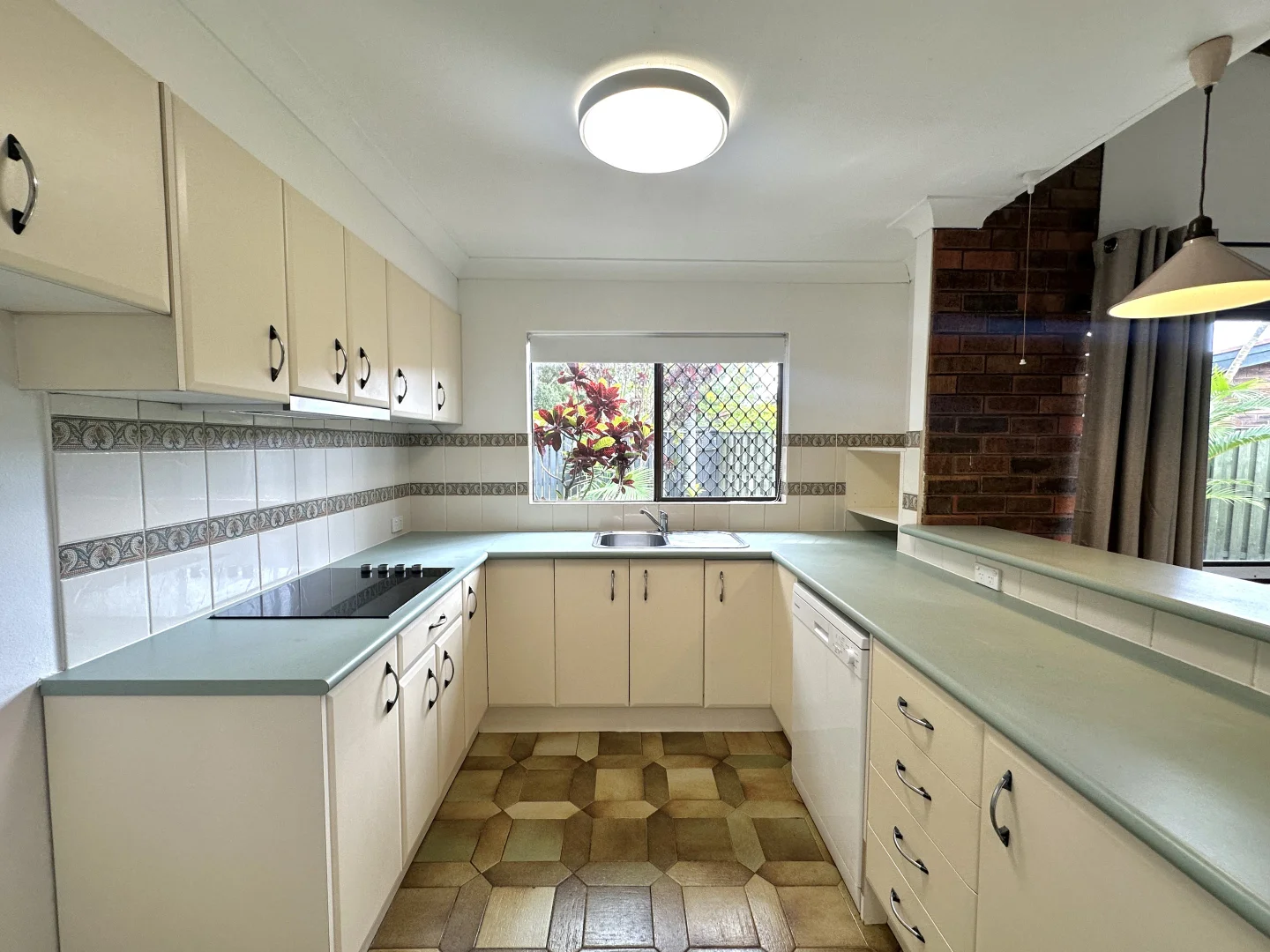 Additional image 5 of 9/111 Salerno Street, Isle Of Capri QLD 4217