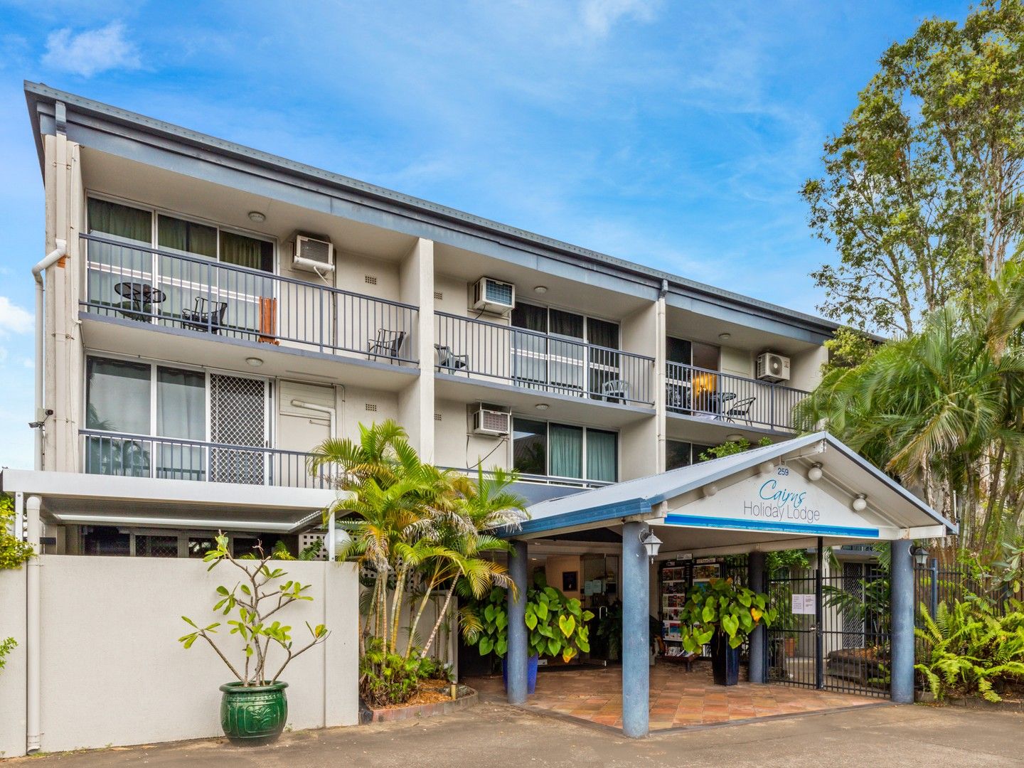 1-4/259 Sheridan Street, Cairns North QLD 4870, Image 0