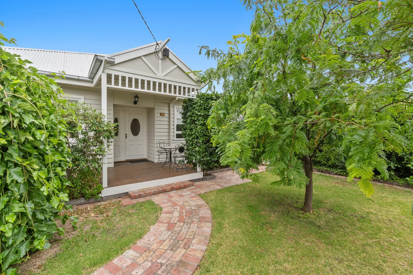 9 Winona Grove, Pascoe Vale South VIC 3044