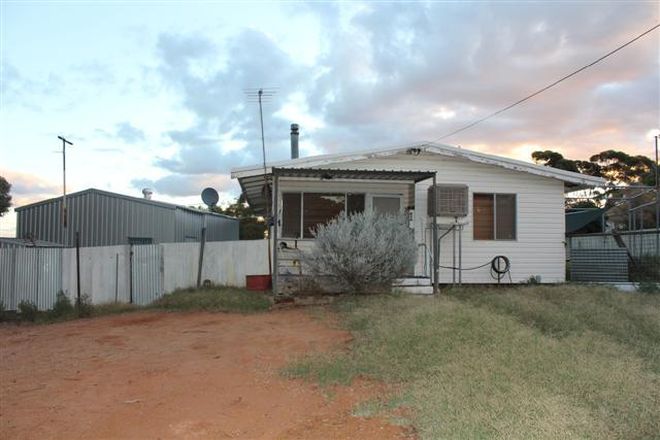 Picture of 1 New Cameron Street, KAMBALDA EAST WA 6442