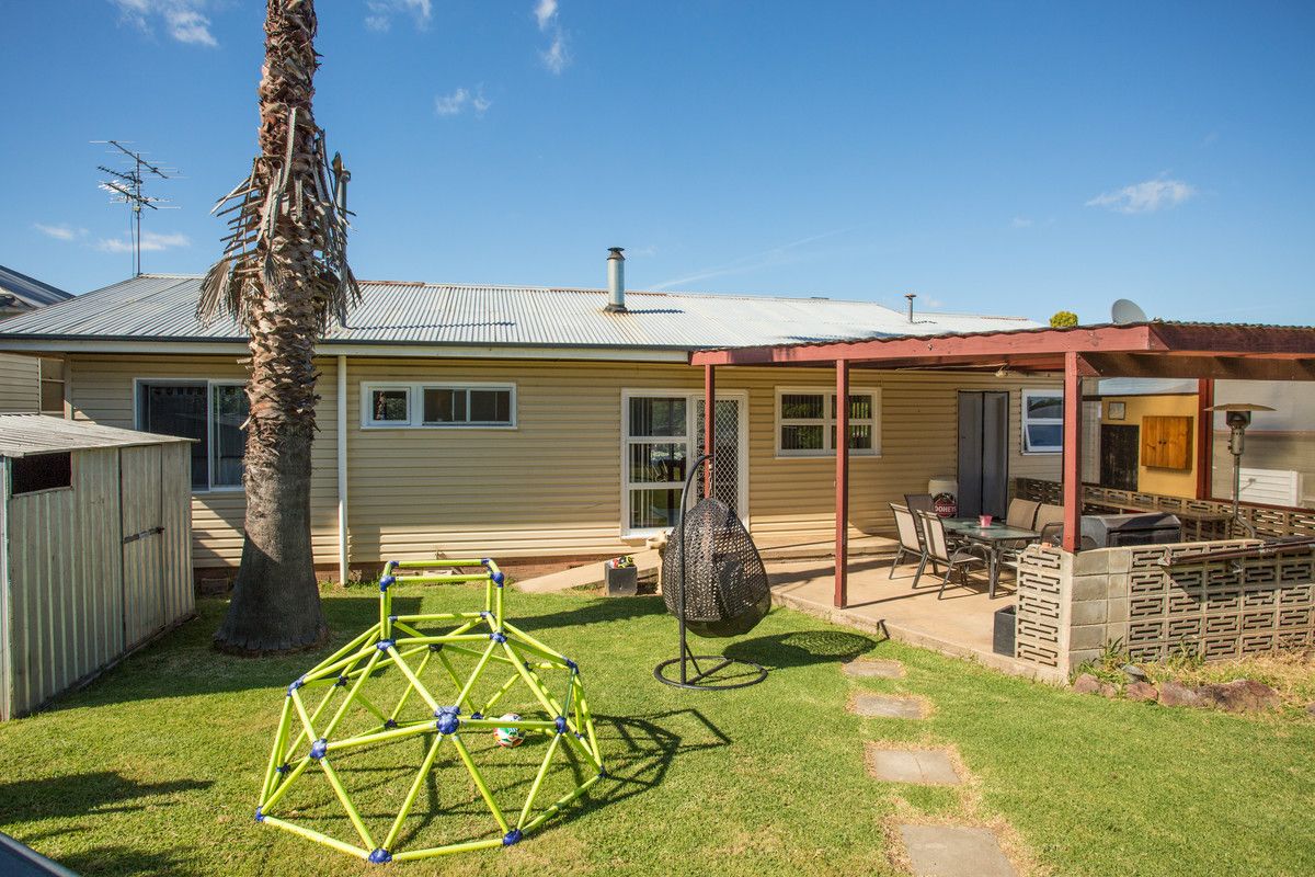 5 Girraween Crescent, Bega NSW 2550, Image 2