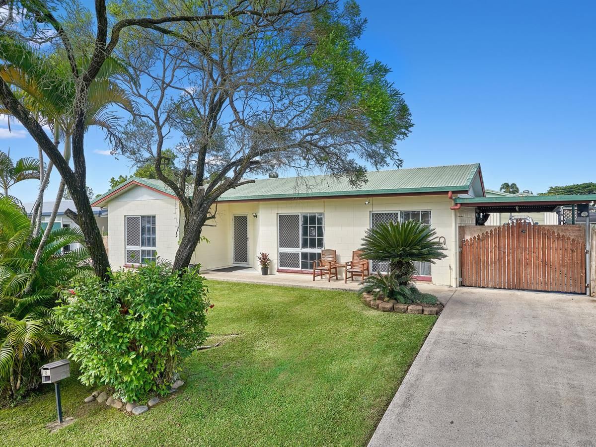 4 bedrooms House in 8 Leeuwin Cres BENTLEY PARK QLD, 4869