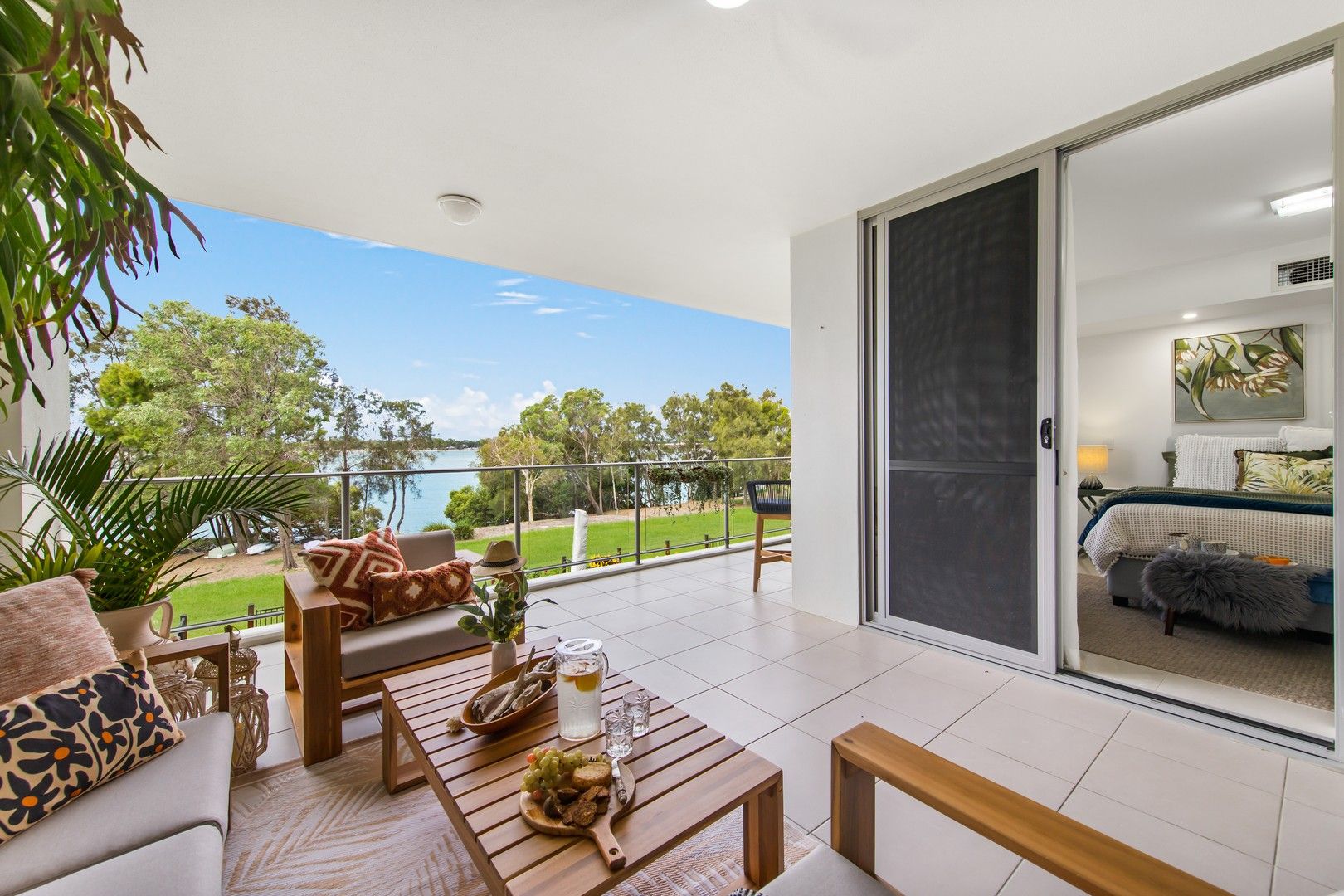 10/8A Spinnaker Drive, Sandstone Point QLD 4511, Image 2