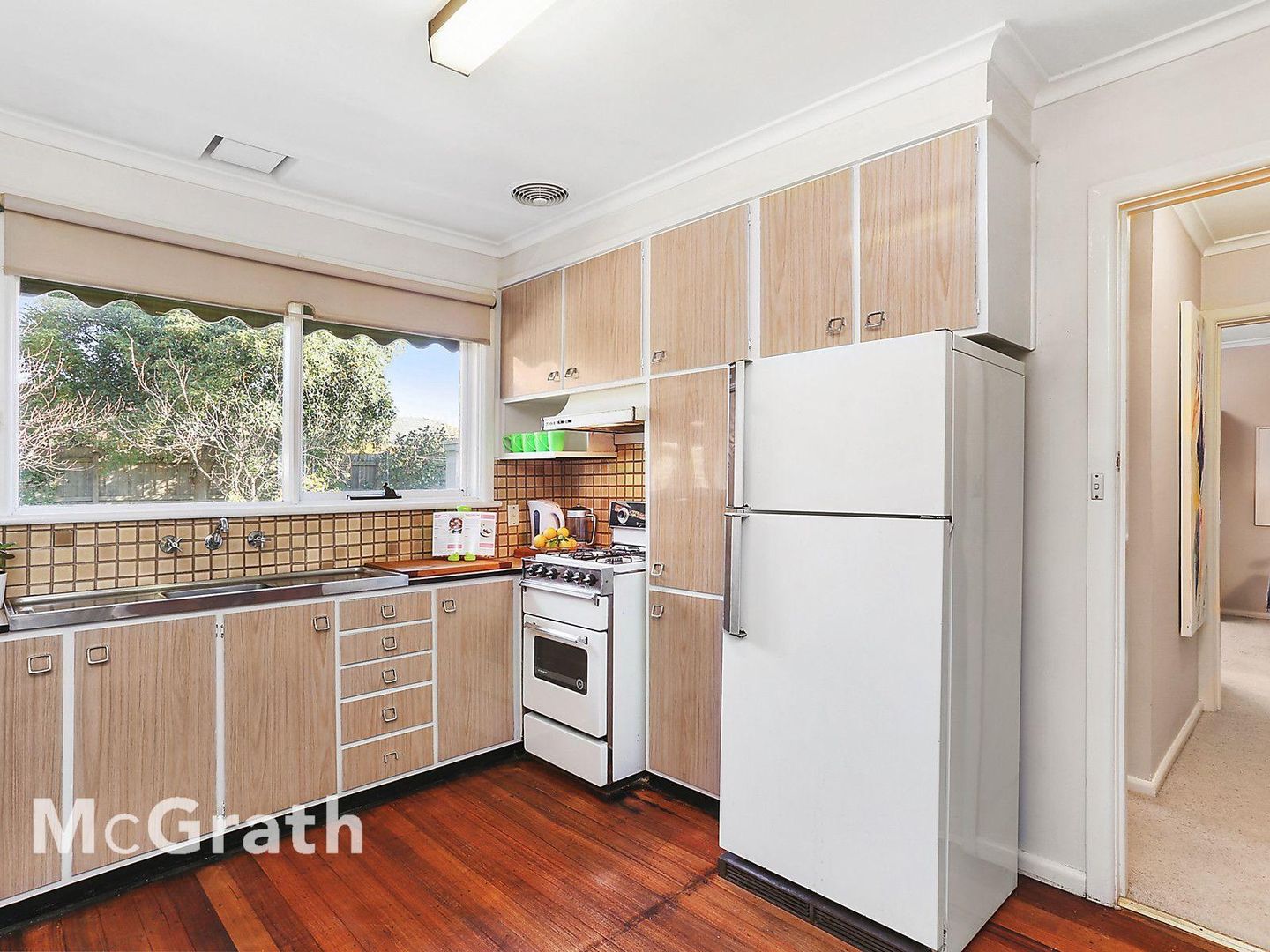 2 Gilbert Court, Mount Waverley VIC 3149, Image 2