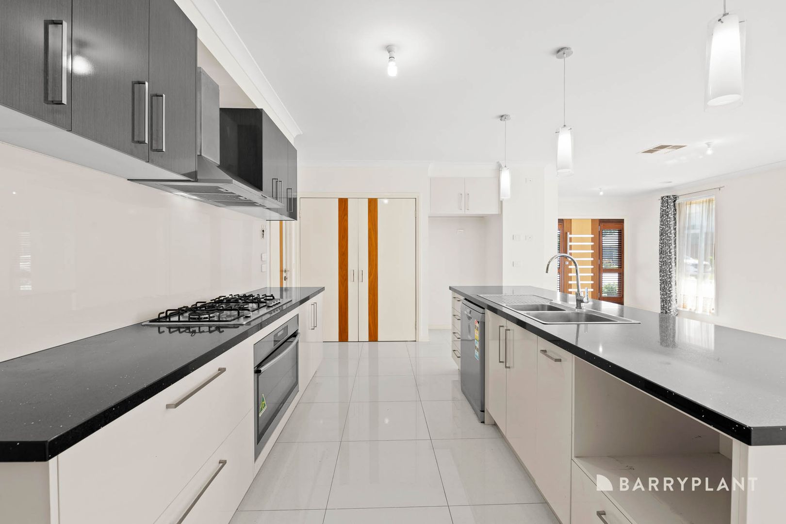 8 Samson Grove, Cranbourne East VIC 3977 House For Rent Domain