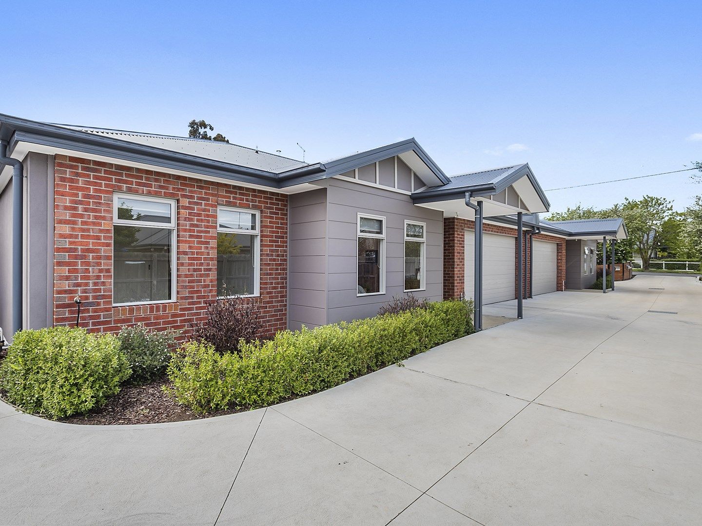 Unit 2, 110 Piper Street, Kyneton VIC 3444, Image 0