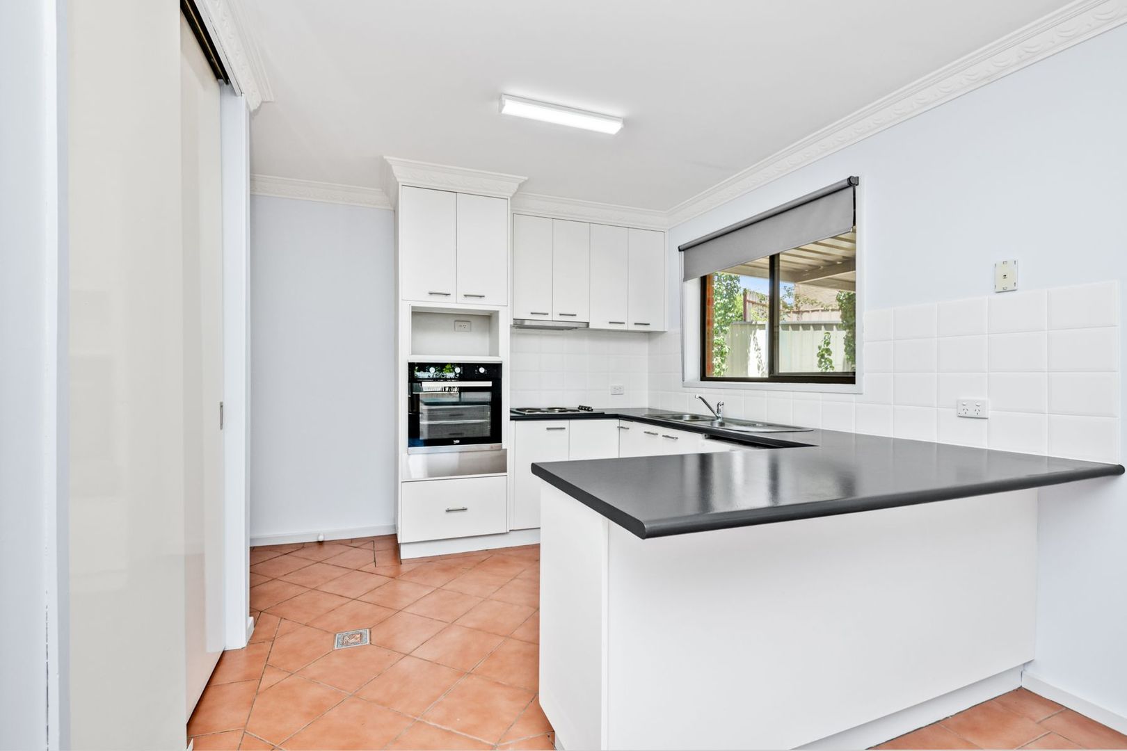 33 Derby Grove, Flora Hill VIC 3550, Image 2